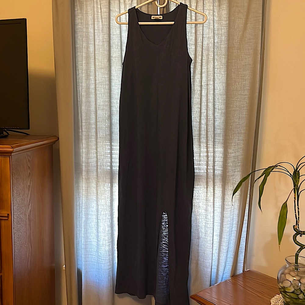 Blue sleeveless cotton maxi dress